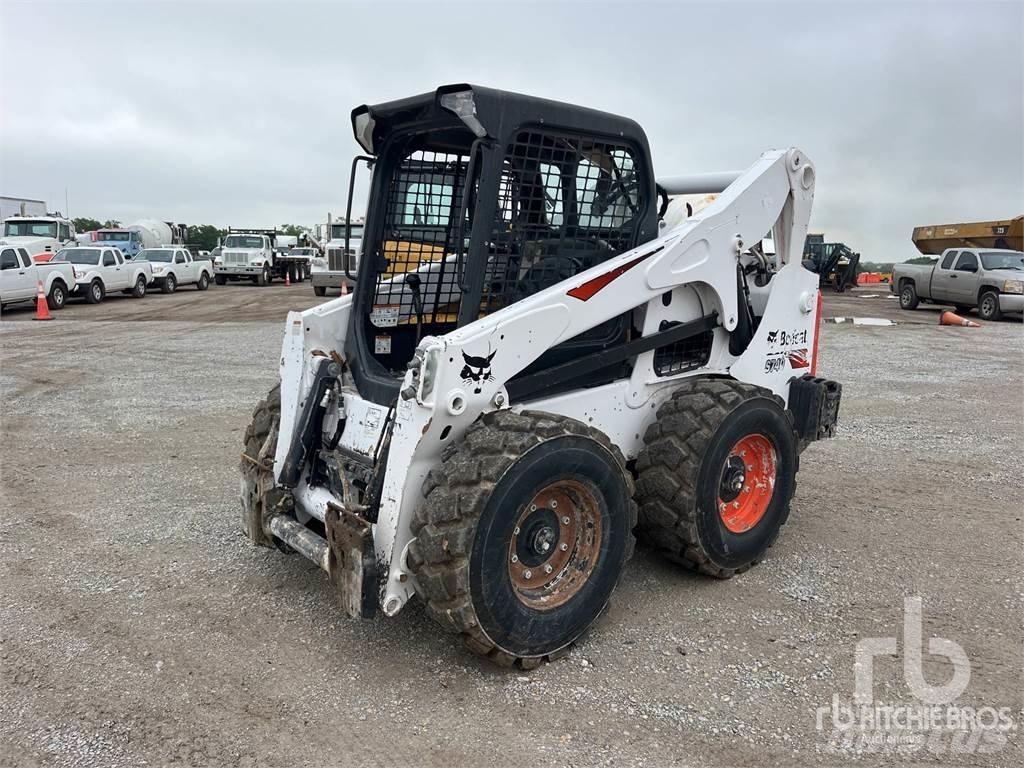 Bobcat S740 スキッドステアローダー