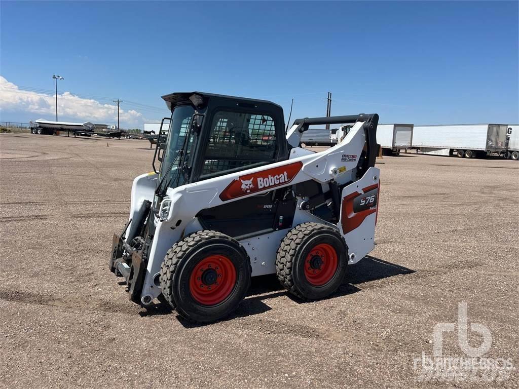 Bobcat S76 スキッドステアローダー