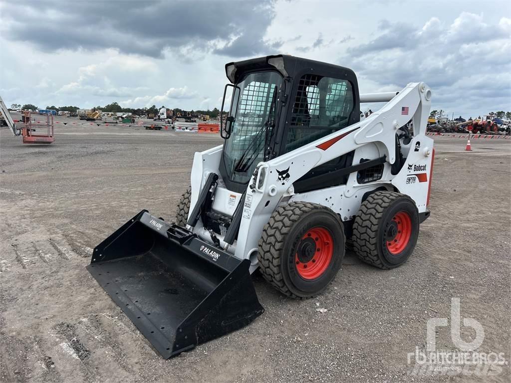 Bobcat S770 スキッドステアローダー