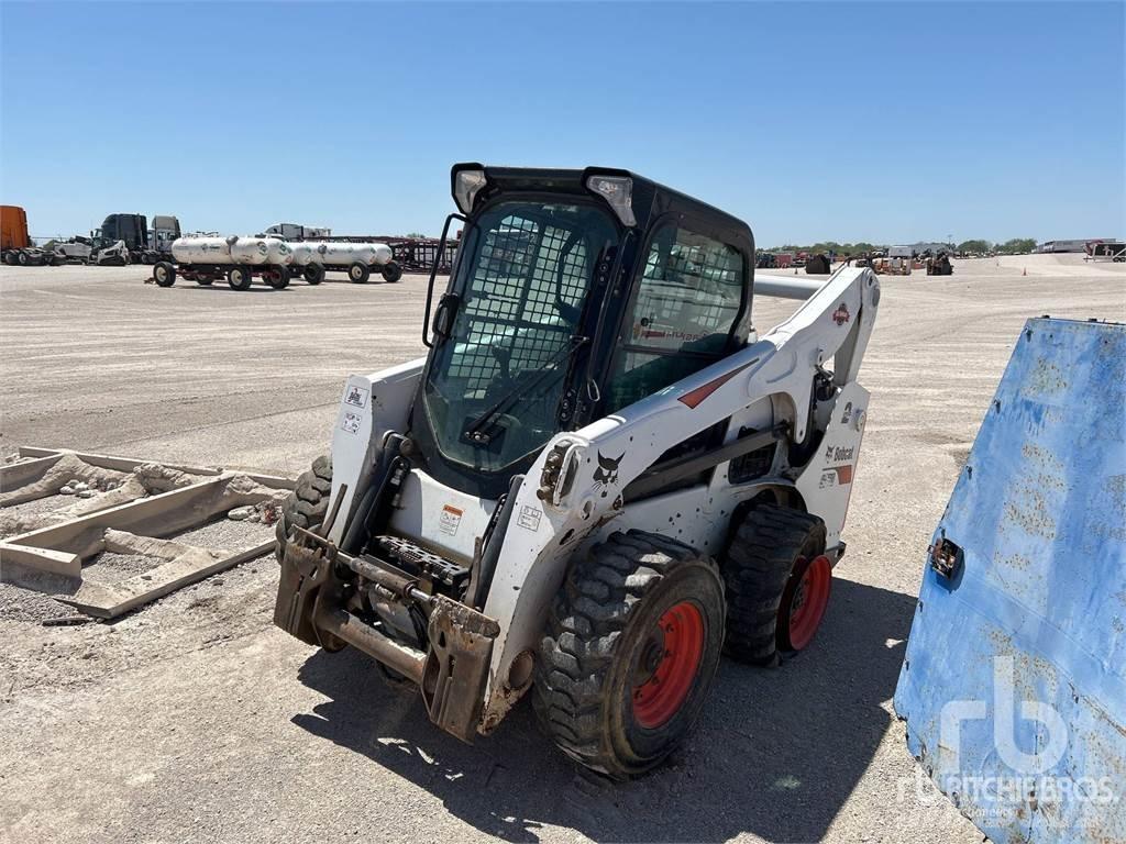Bobcat S770 スキッドステアローダー