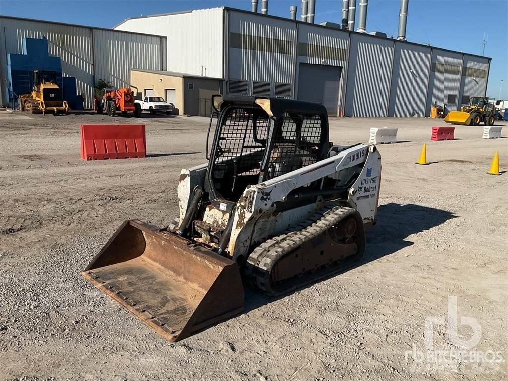 Bobcat T550 スキッドステアローダー