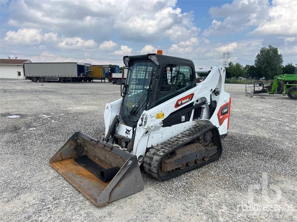 Bobcat T590 スキッドステアローダー