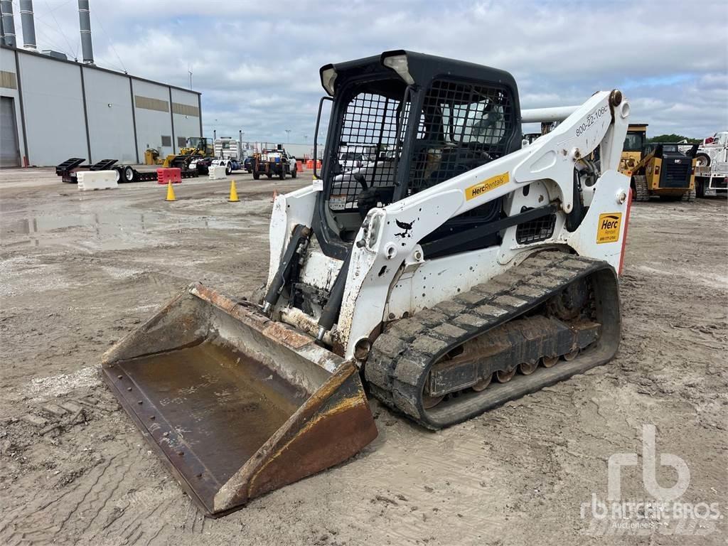 Bobcat T740 スキッドステアローダー