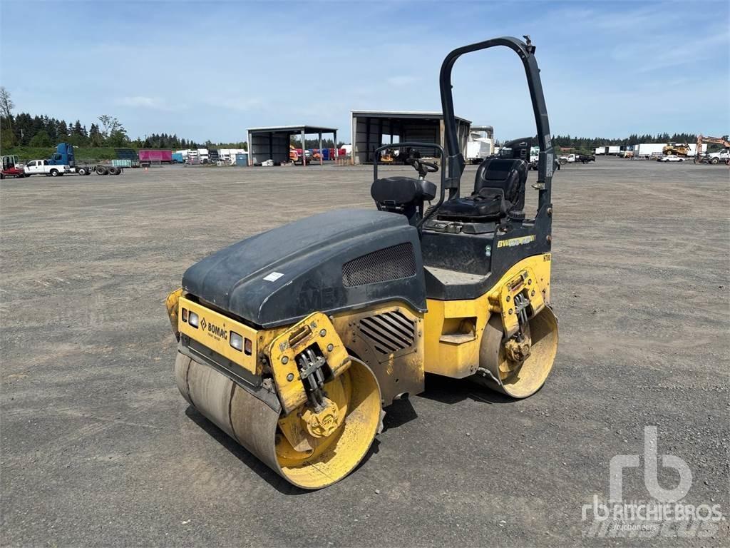 Bomag BW120AD-4 タンデムローラ