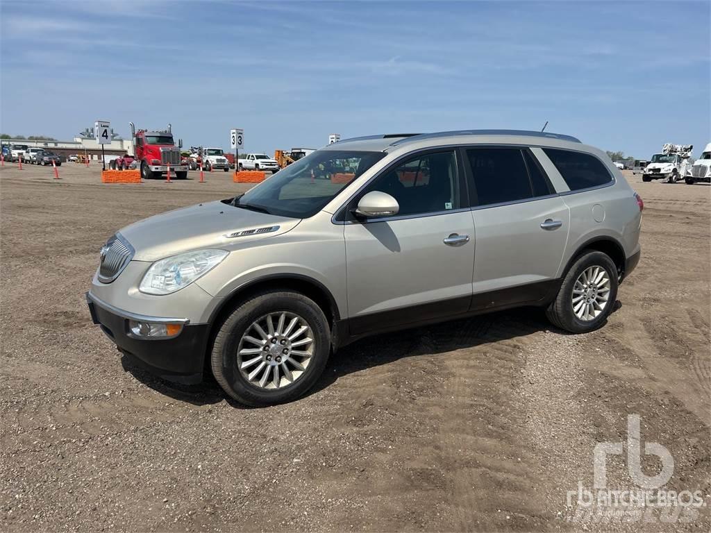Buick ENCLAVE パネルバン