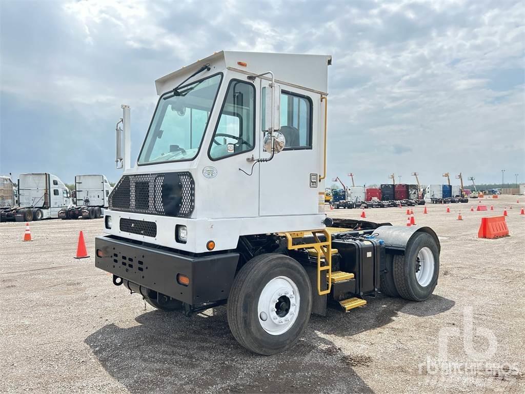 Capacity 4x2 中古トラクターヘッド | トレーラーヘッド