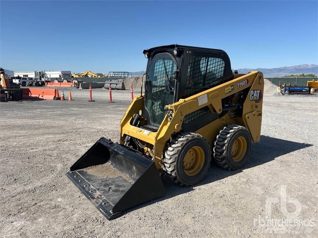 CAT 226D3 スキッドステアローダー