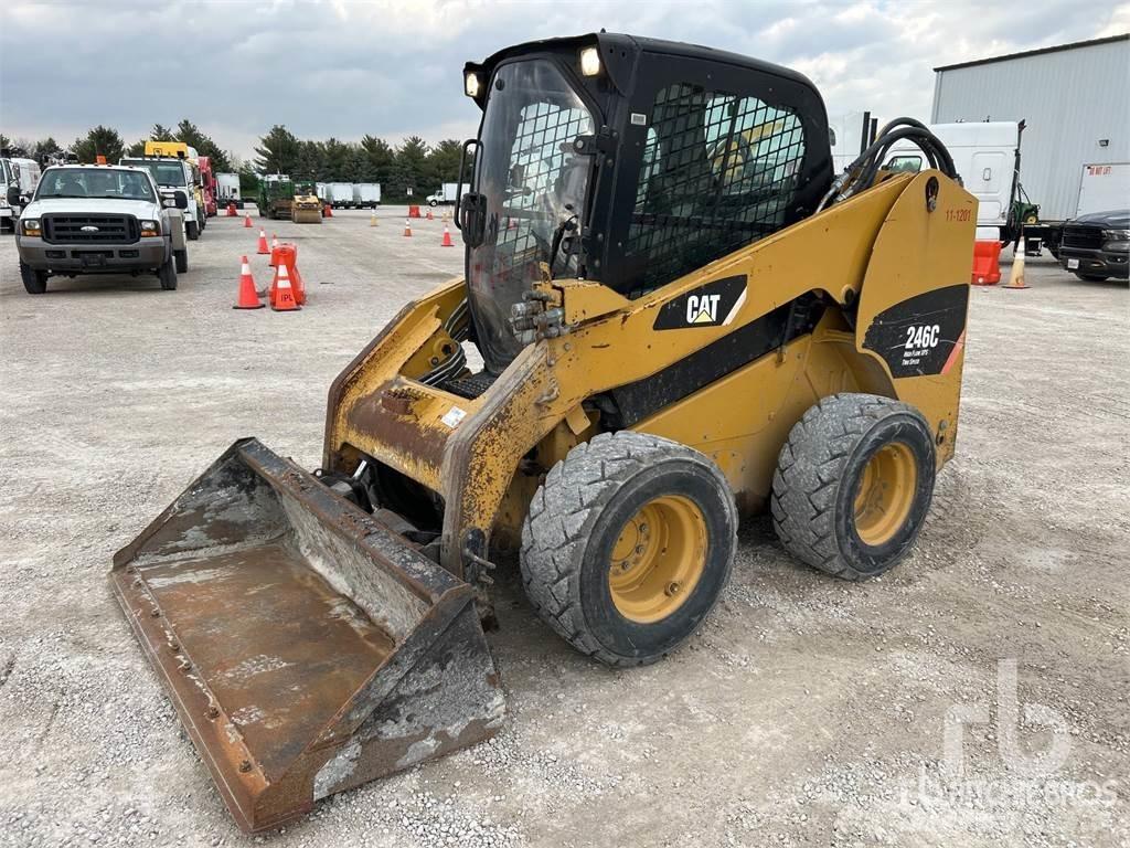 CAT 246C スキッドステアローダー