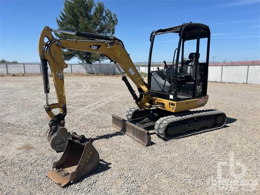 CAT 302.7DCR ミニ油圧ショベル 7t以下（ミニユンボ・ミニディガー）