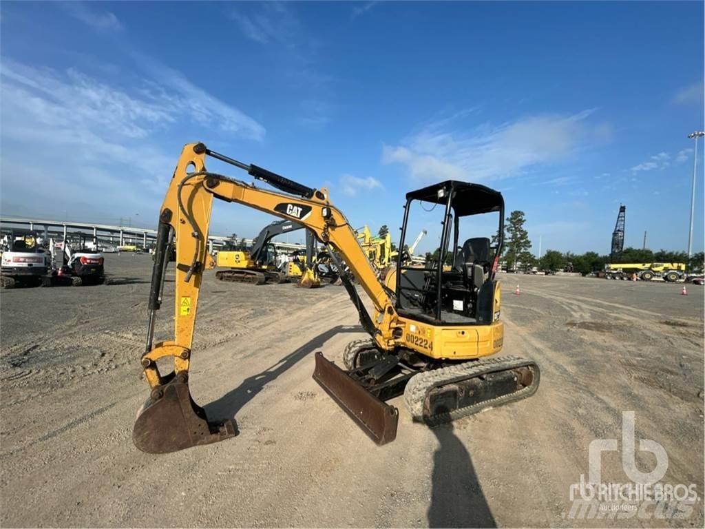 CAT 303.5E2CR ミニ油圧ショベル 7t以下（ミニユンボ・ミニディガー）