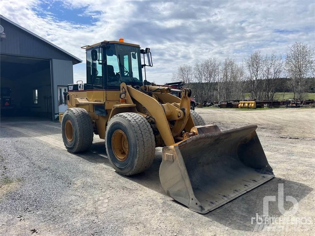 CAT 928F ホイールローダー・タイヤショベル
