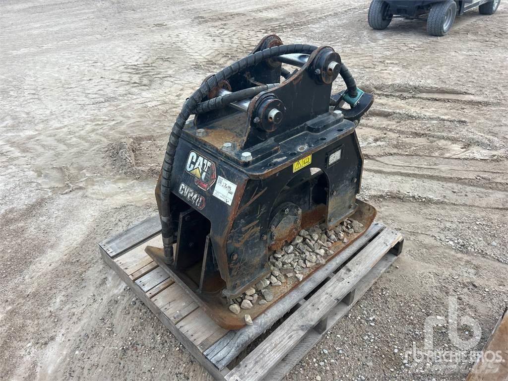 CAT CVP40 プレートコンパクター