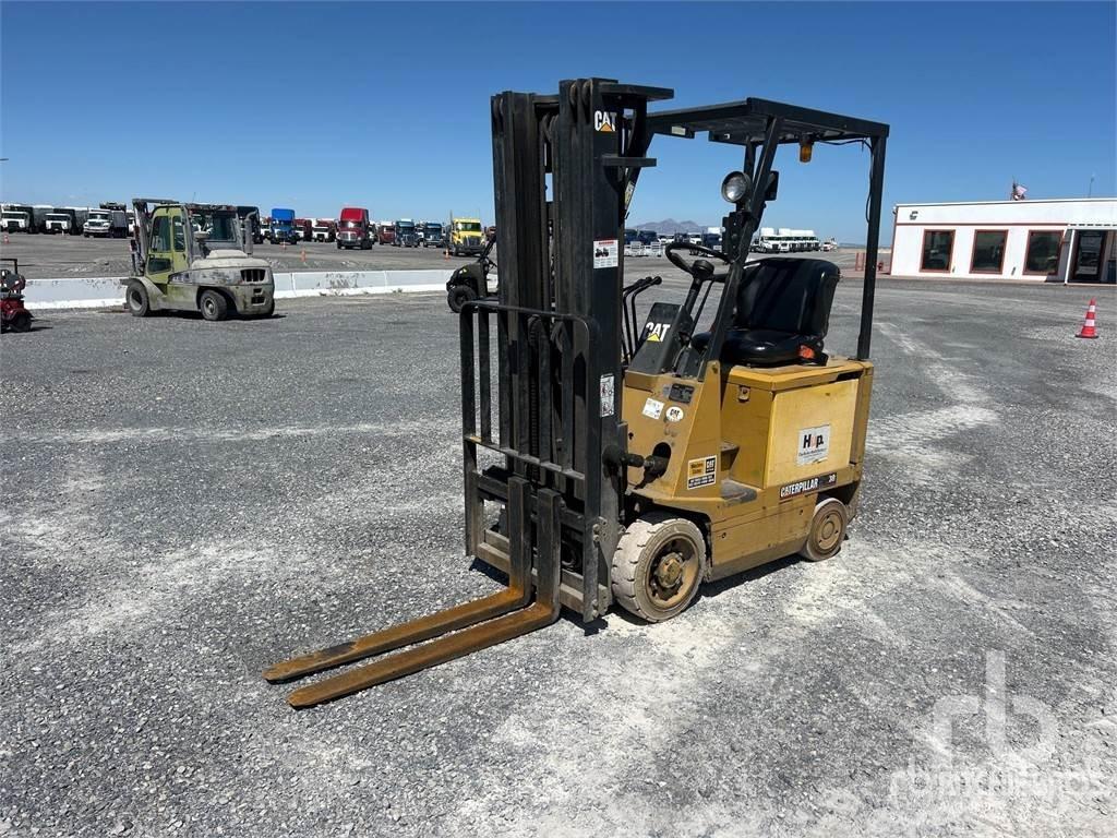 CAT EC15 バッテリーフォークリフト