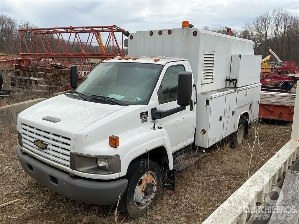 Chevrolet C5500 多目的／汎用車両