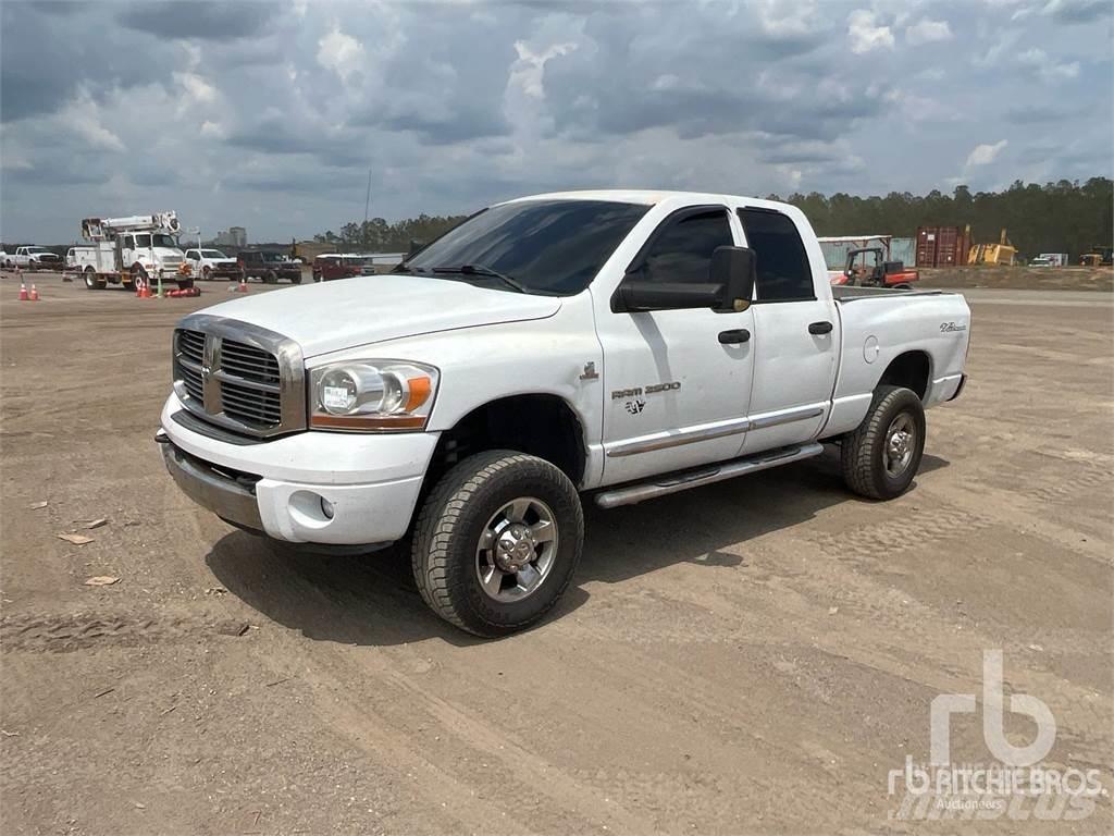 Dodge RAM 2500 ピックアップ／ドロップサイド