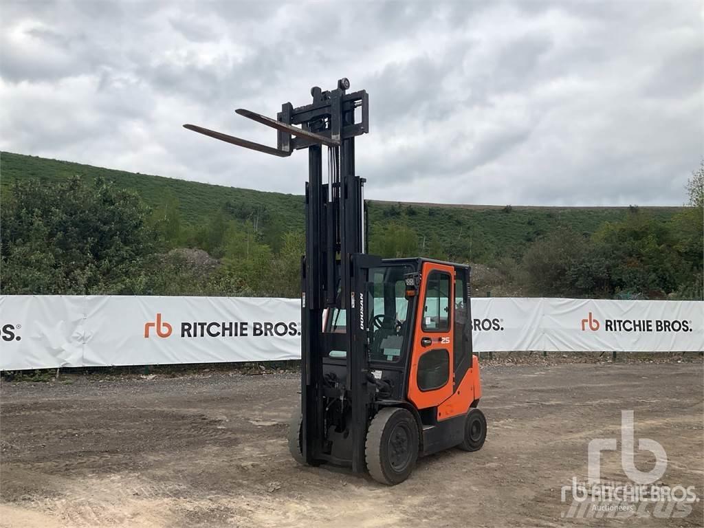 Doosan G25P-5 ディーゼル・軽油