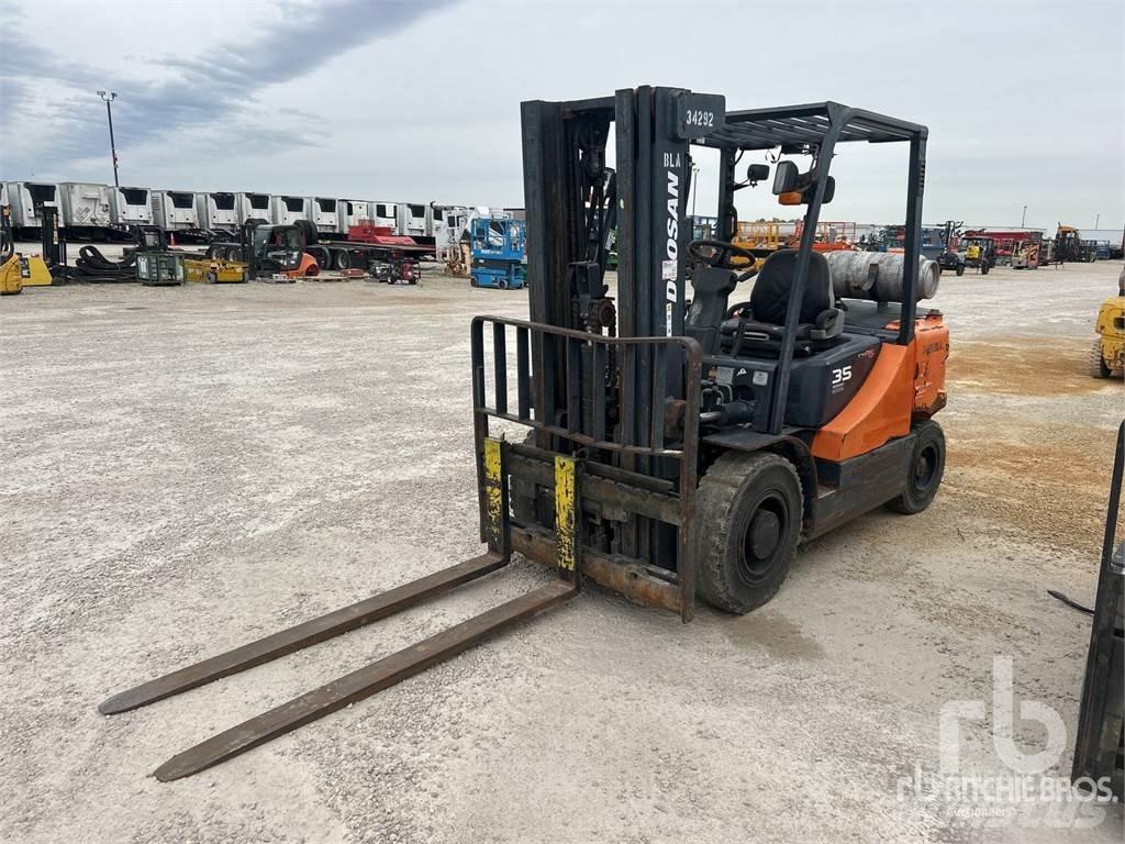 Doosan G35S-5 ディーゼル・軽油