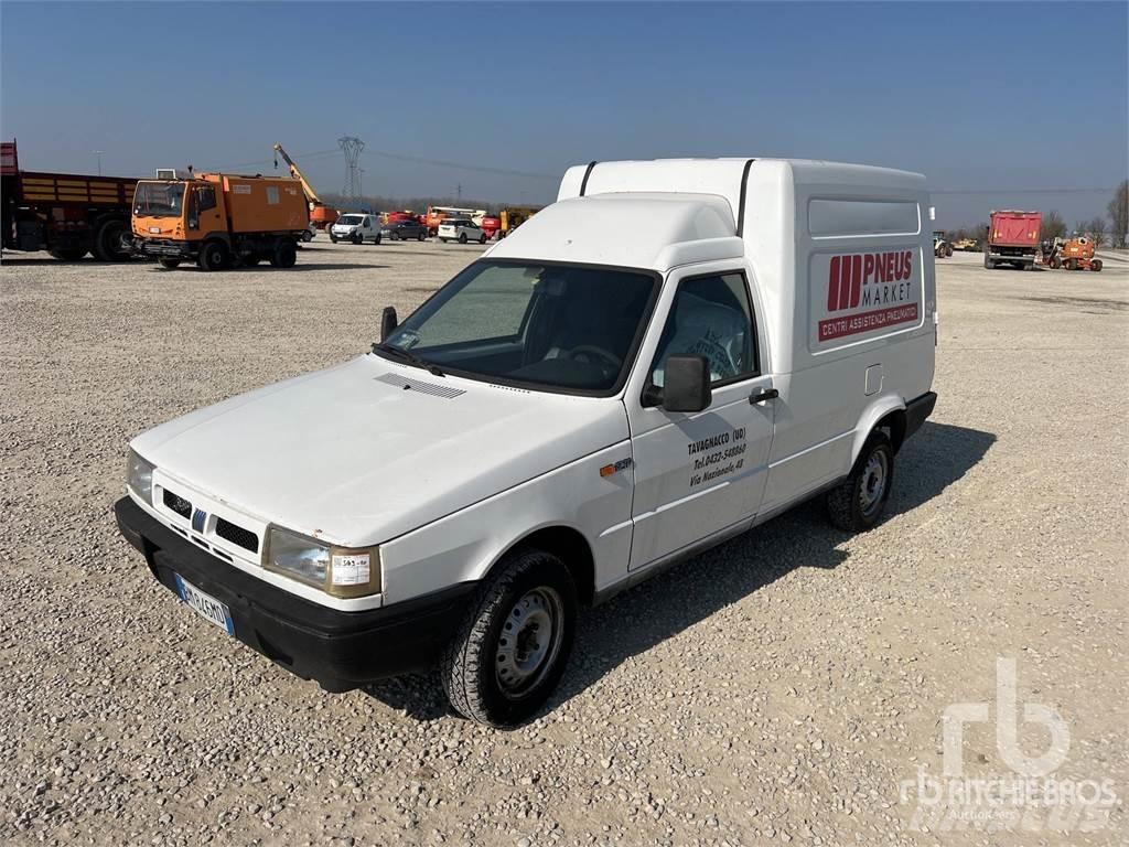 Fiat FIORINO パネルバン
