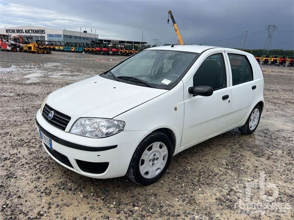 Fiat PUNTO 自動車