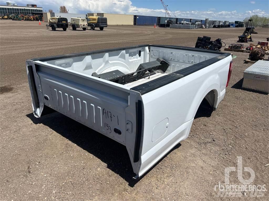 Ford Body キャビン及び内装