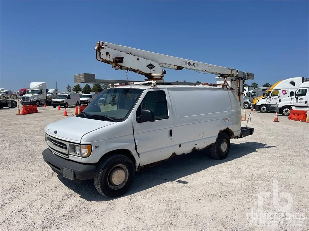 Ford E-350 高所作業台付トレーラー