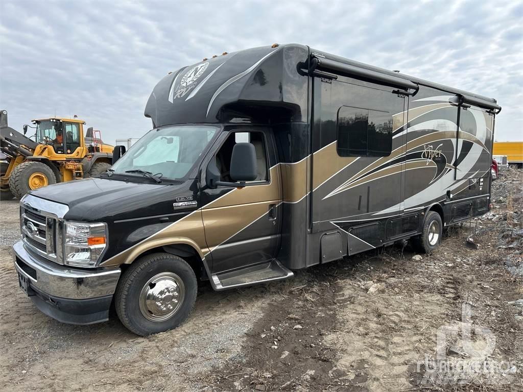 Ford E450 キャンピングカーとキャラバン