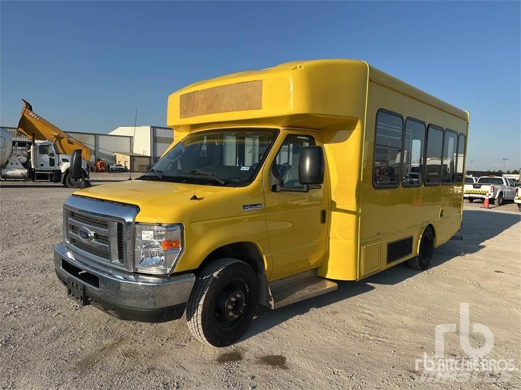 Ford E450 長距離バス