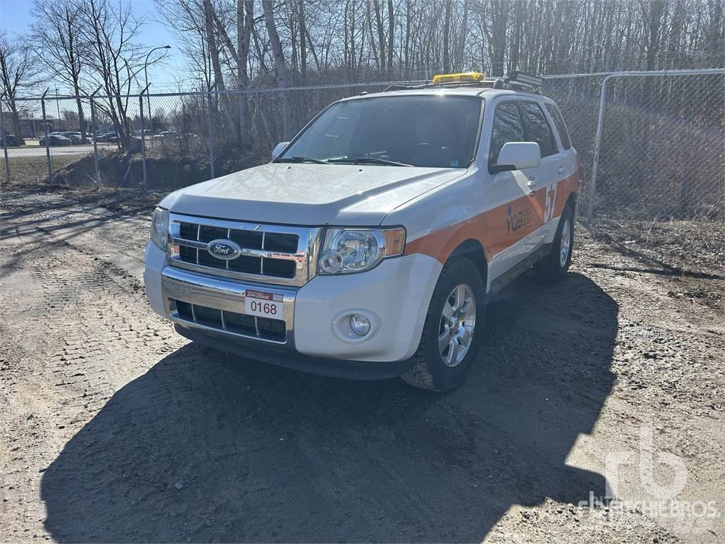 Ford ESCAPE ピックアップ／ドロップサイド