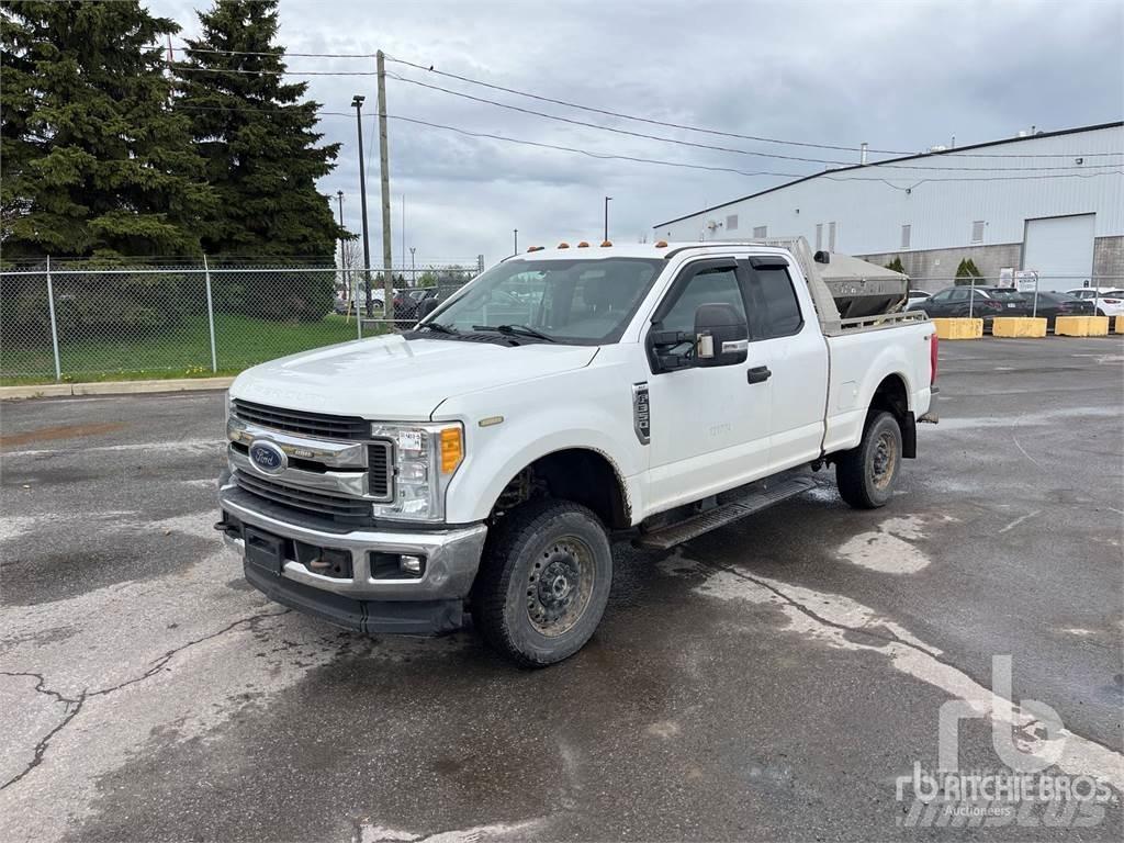 Ford F-350 ピックアップ／ドロップサイド