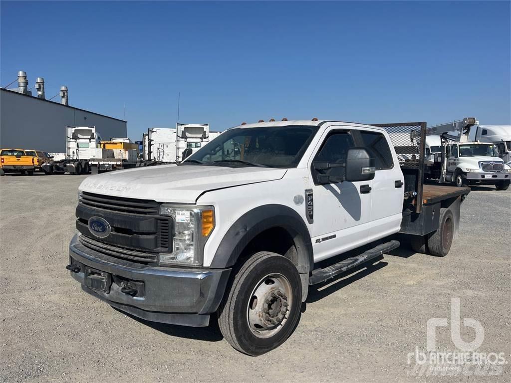 Ford F-450 平ボディー