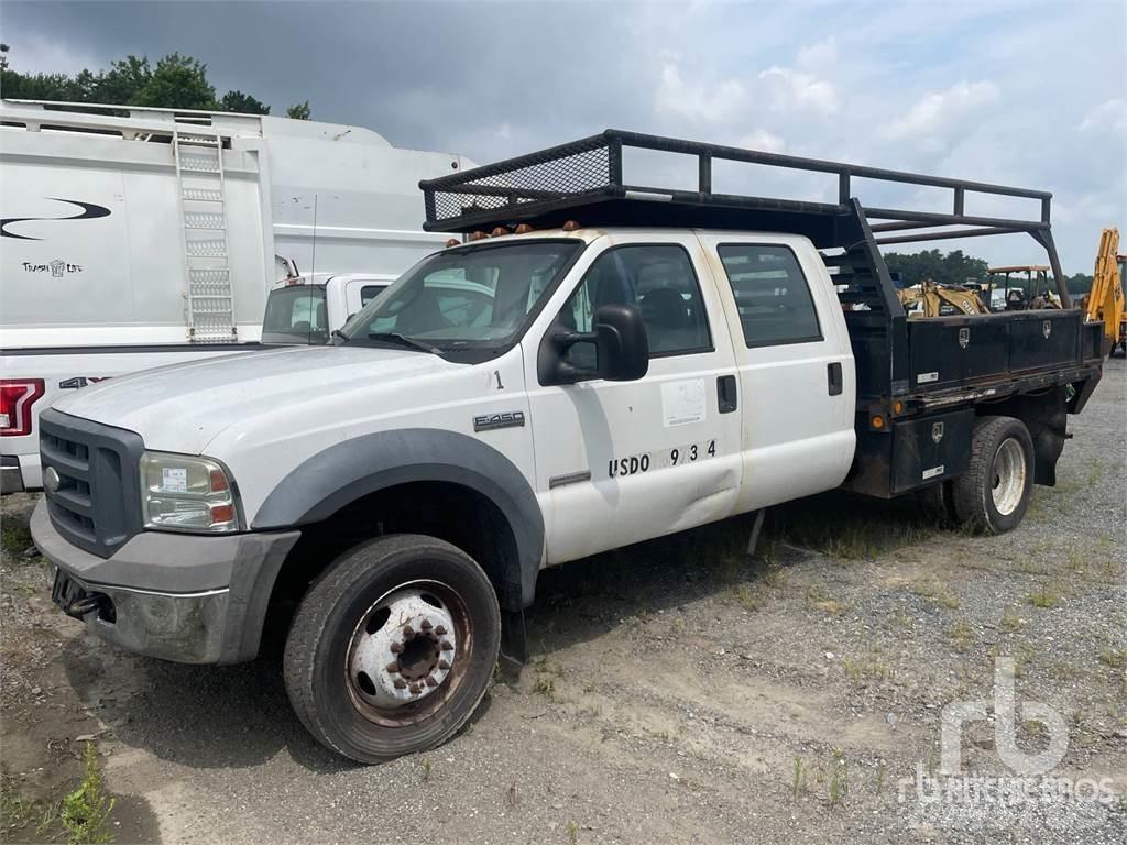 Ford F-450 平ボディー