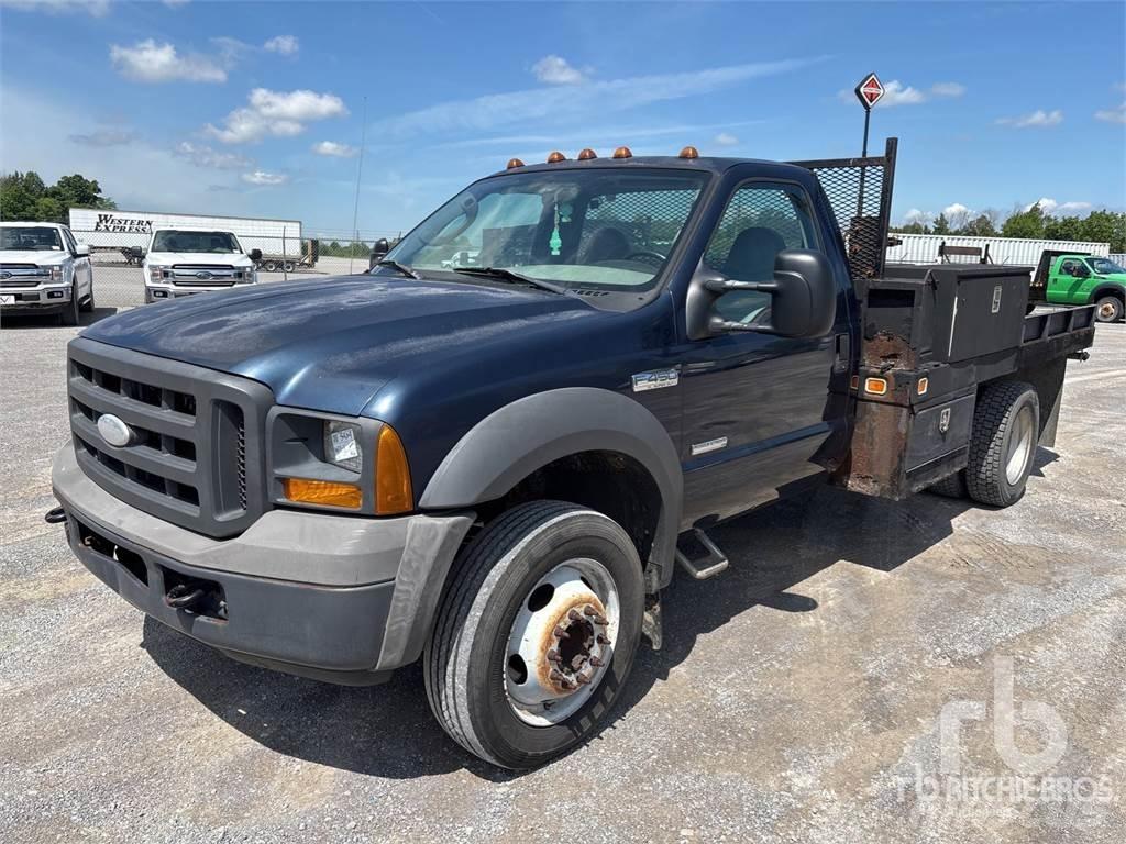 Ford F-450 平ボディー
