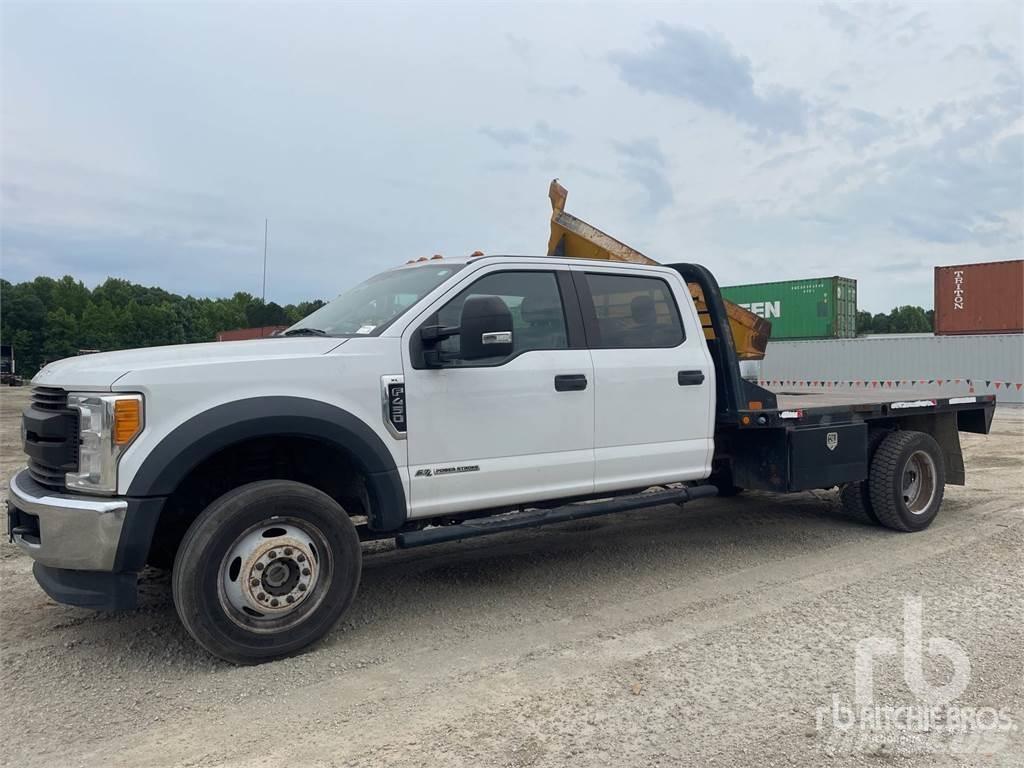 Ford F-450 平ボディー
