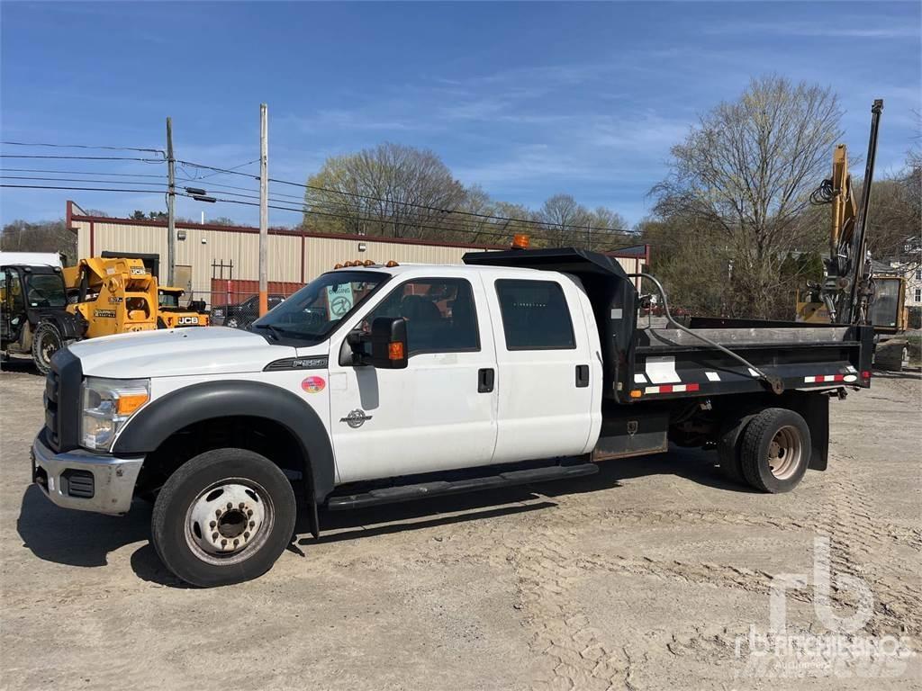 Ford F-550 ダンプ