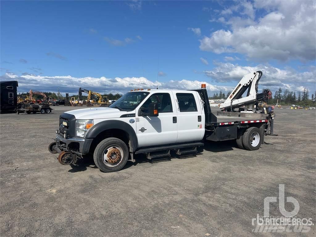 Ford F-550 クレーントラック、ユニック車