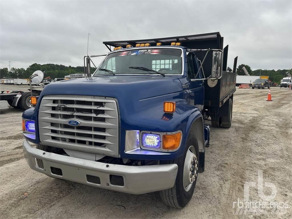 Ford F800 平ボディー