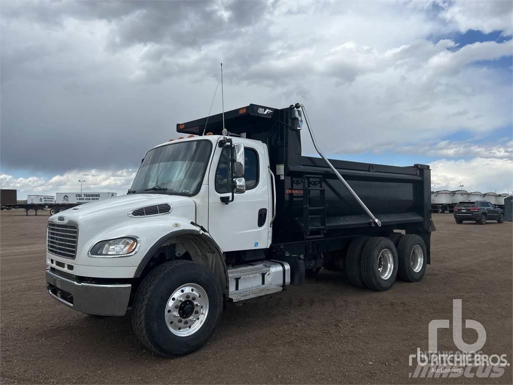 Freightliner M2 ダンプ