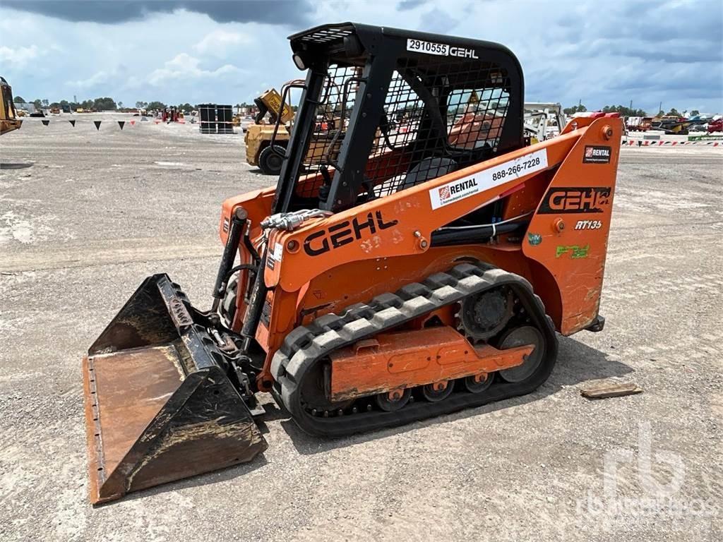 Gehl RT135 スキッドステアローダー