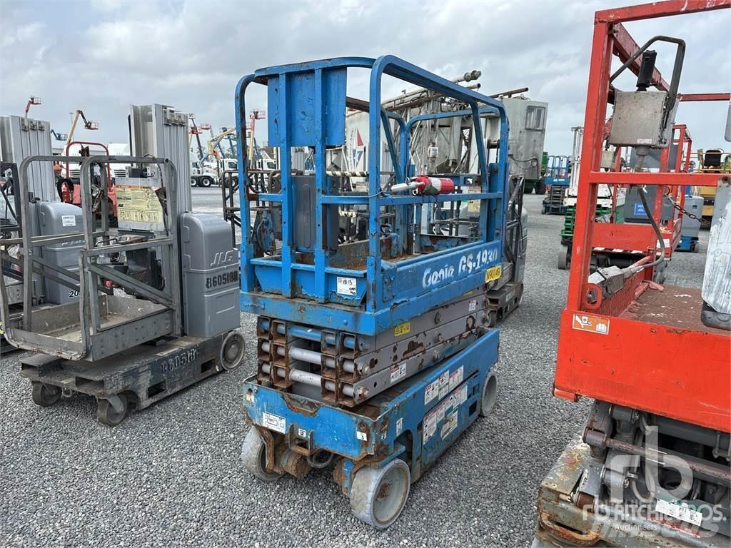 Genie GS-1930 シザースリフト