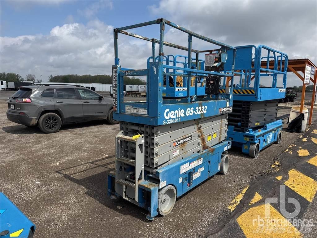 Genie GS3232 シザースリフト