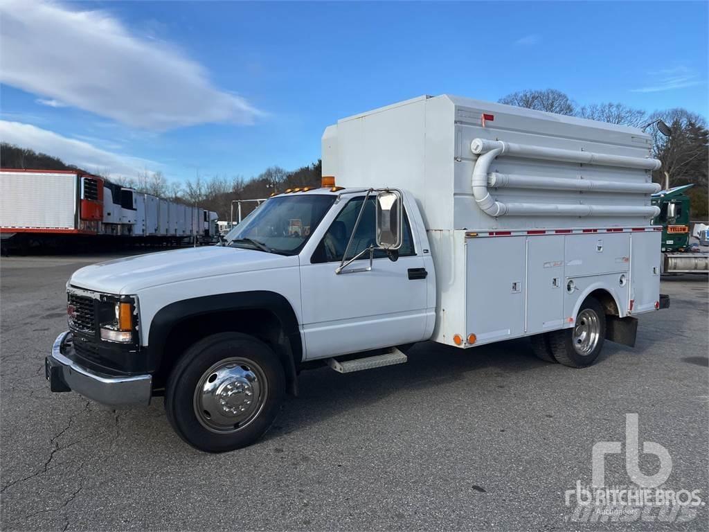 GMC 3500 多目的／汎用車両