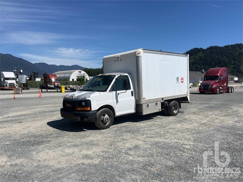 GMC SAVANA 3500 パネルバン