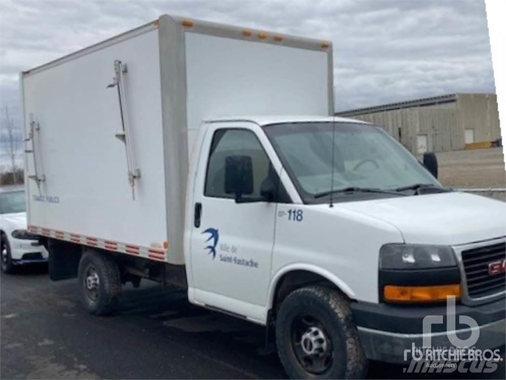 GMC SAVANA 3500 パネルバン