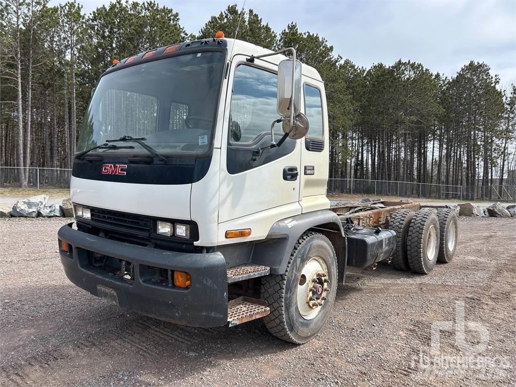 GMC T8500 キャブ付きシャーシ