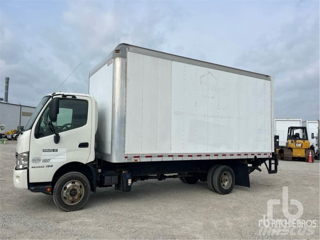 Hino 155 パネルバン