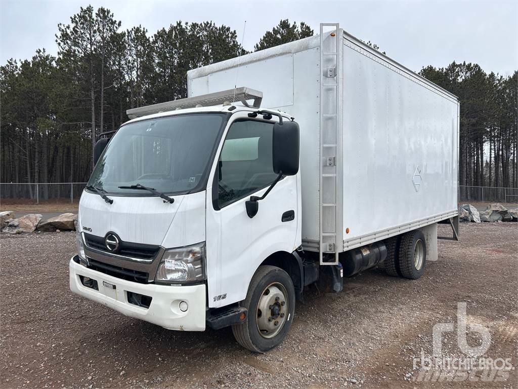 Hino 165 パネルバン