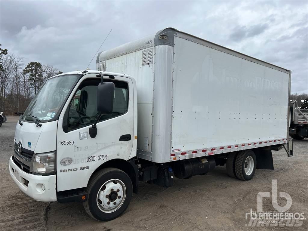 Hino 195 パネルバン