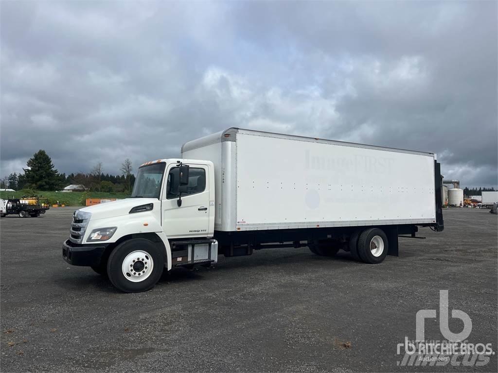Hino 268 パネルバン