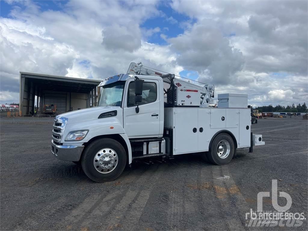 Hino 268 多目的／汎用車両