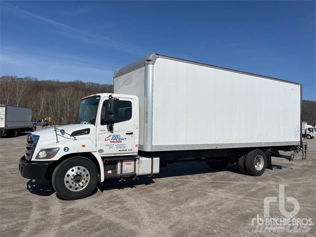 Hino 268 パネルバン